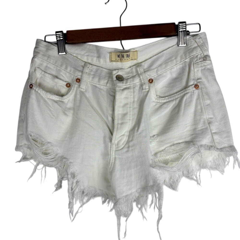 We the Free‎ Size 26 Free People White Cut Off Distressed Button Fly Shorts